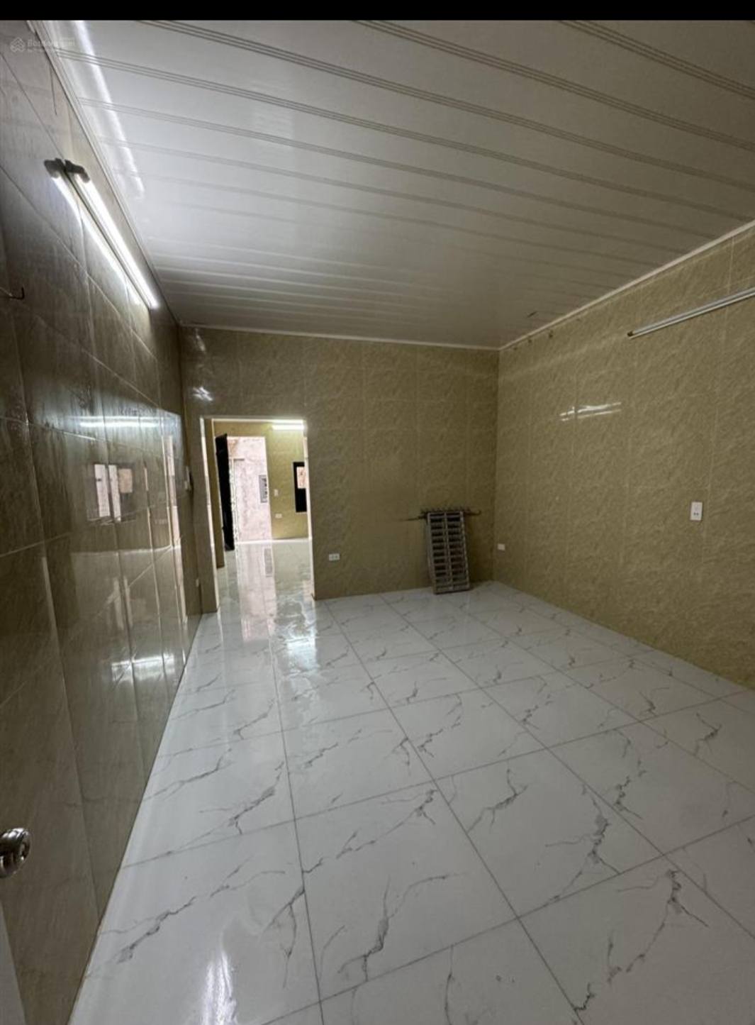 Cho thuê nhà cấp 4 Tân Mai, 50m2, 2 ngủ, 1 vệ sinh, ở gđ, 6.5 Triệu (có thương lượng) - Ảnh 3